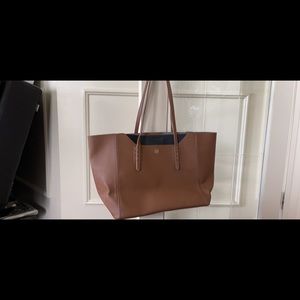Large tan tote purse nwot